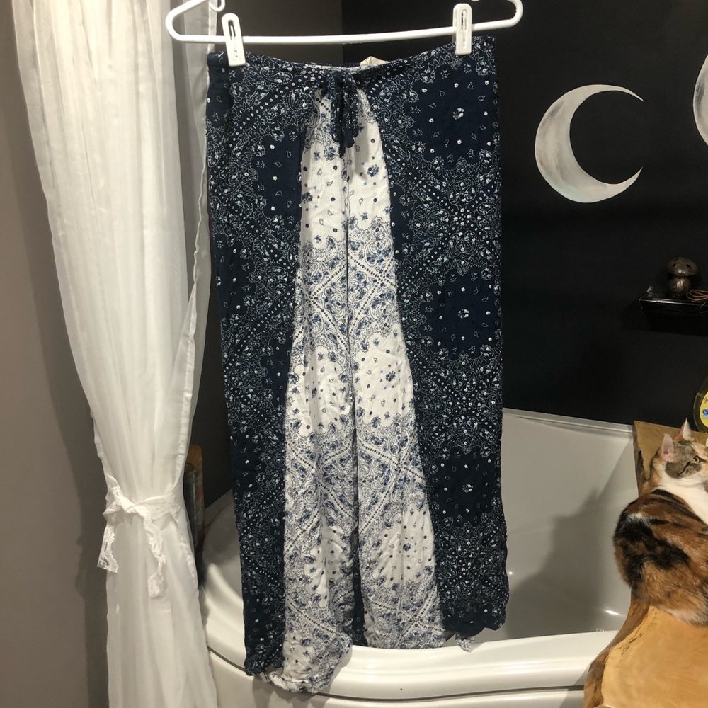 Blue/white bandana style pants - Picture 7 of 8